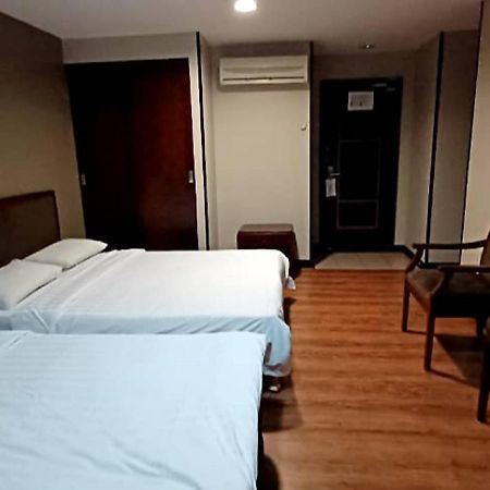 Hotel Sadong88 Kota Kinabalu Exterior foto