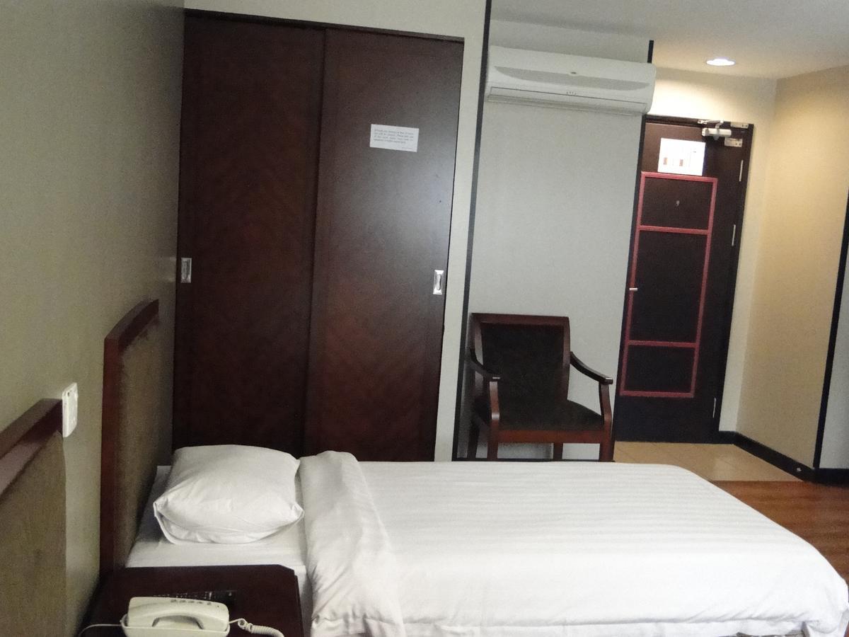 Hotel Sadong88 Kota Kinabalu Exterior foto